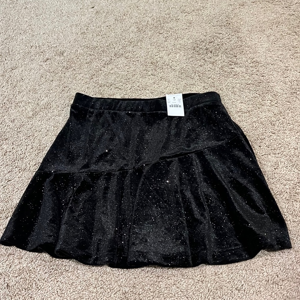 NWT black sparkly skirt, fancy skirt, nice skirt, black shorts